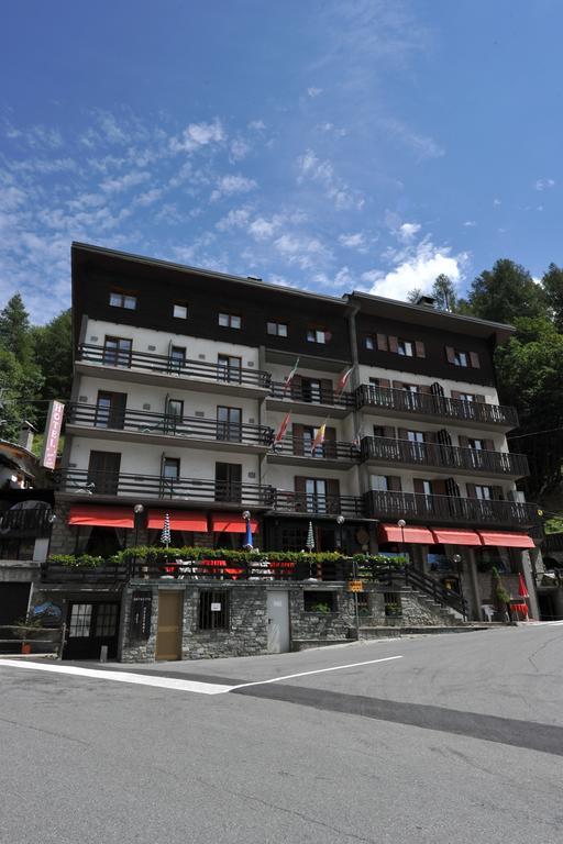 Hotel Etoile De Neige Valtournenche Buitenkant foto