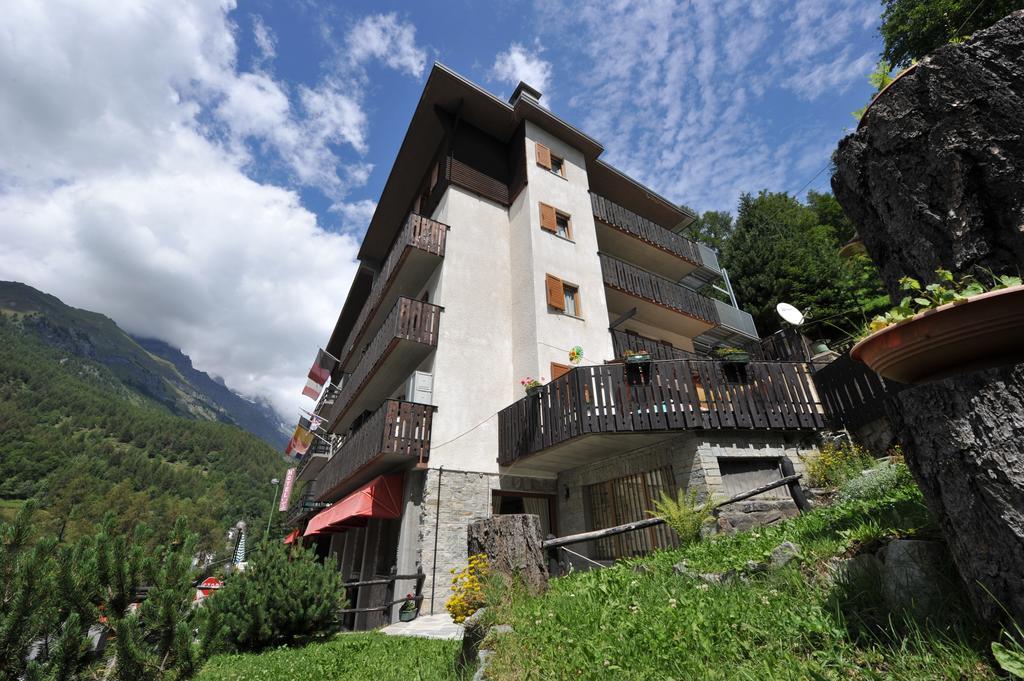 Hotel Etoile De Neige Valtournenche Buitenkant foto