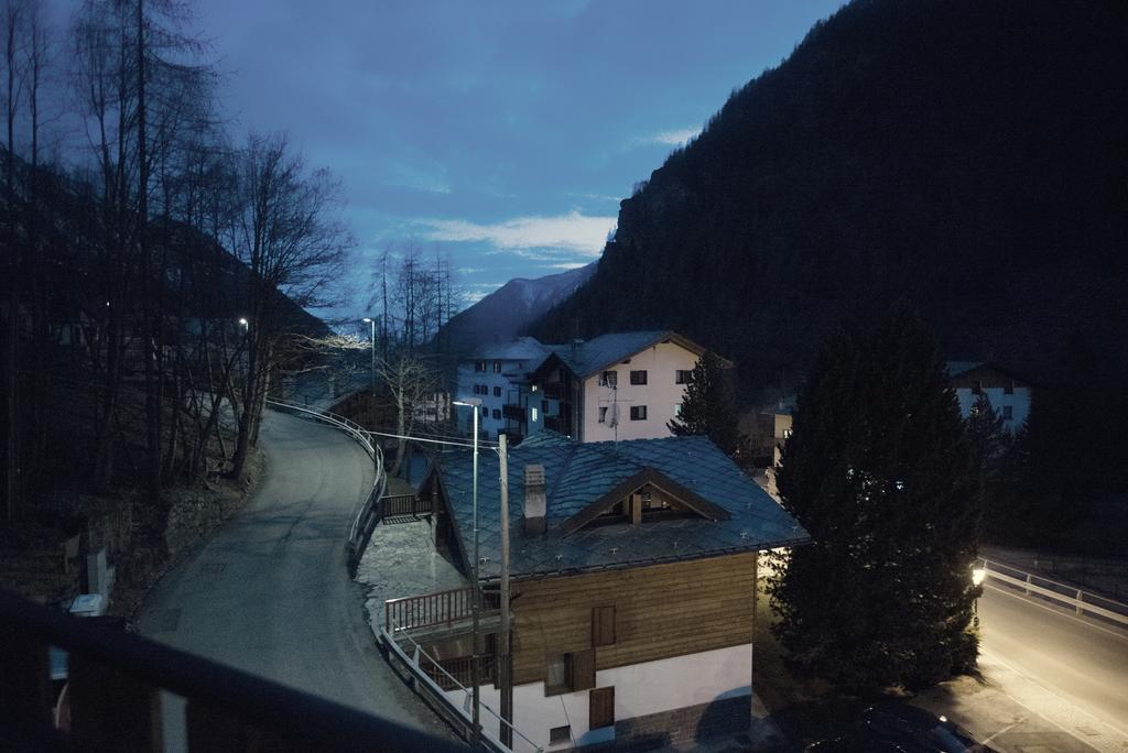 Hotel Etoile De Neige Valtournenche Buitenkant foto