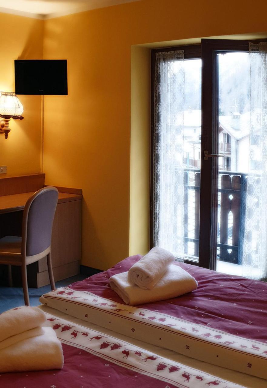 Hotel Etoile De Neige Valtournenche Buitenkant foto